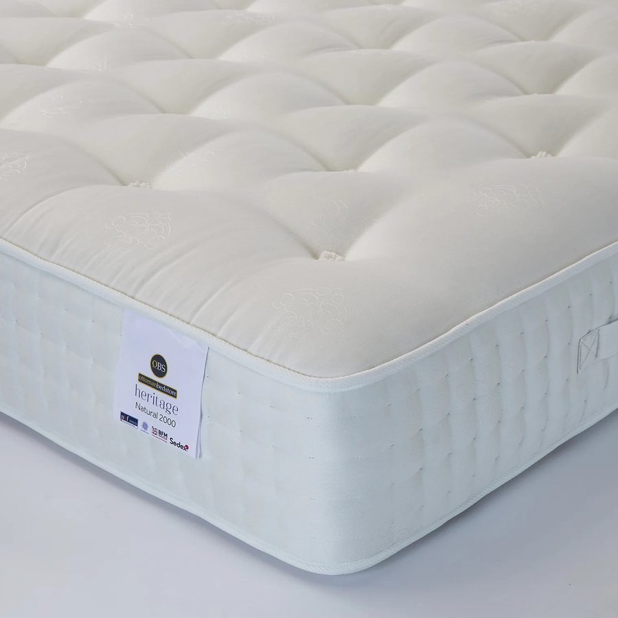 Hand-tufted pocket sprung mattress